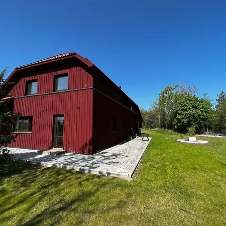 Dom wakacyjny Suur Ja Hubane Maja, Saaremaal Saarekula