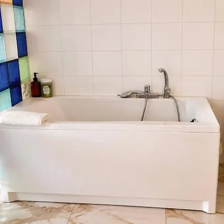 Suur Ja Hubane Maja, Saaremaal Σπίτι διακοπών